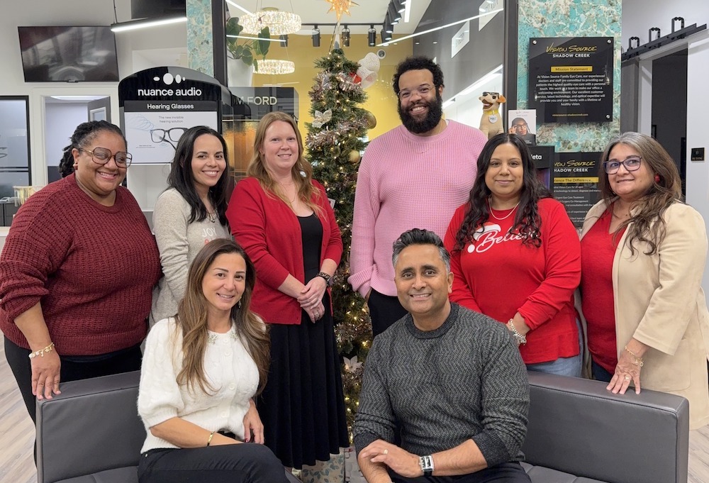 Group office staff photo